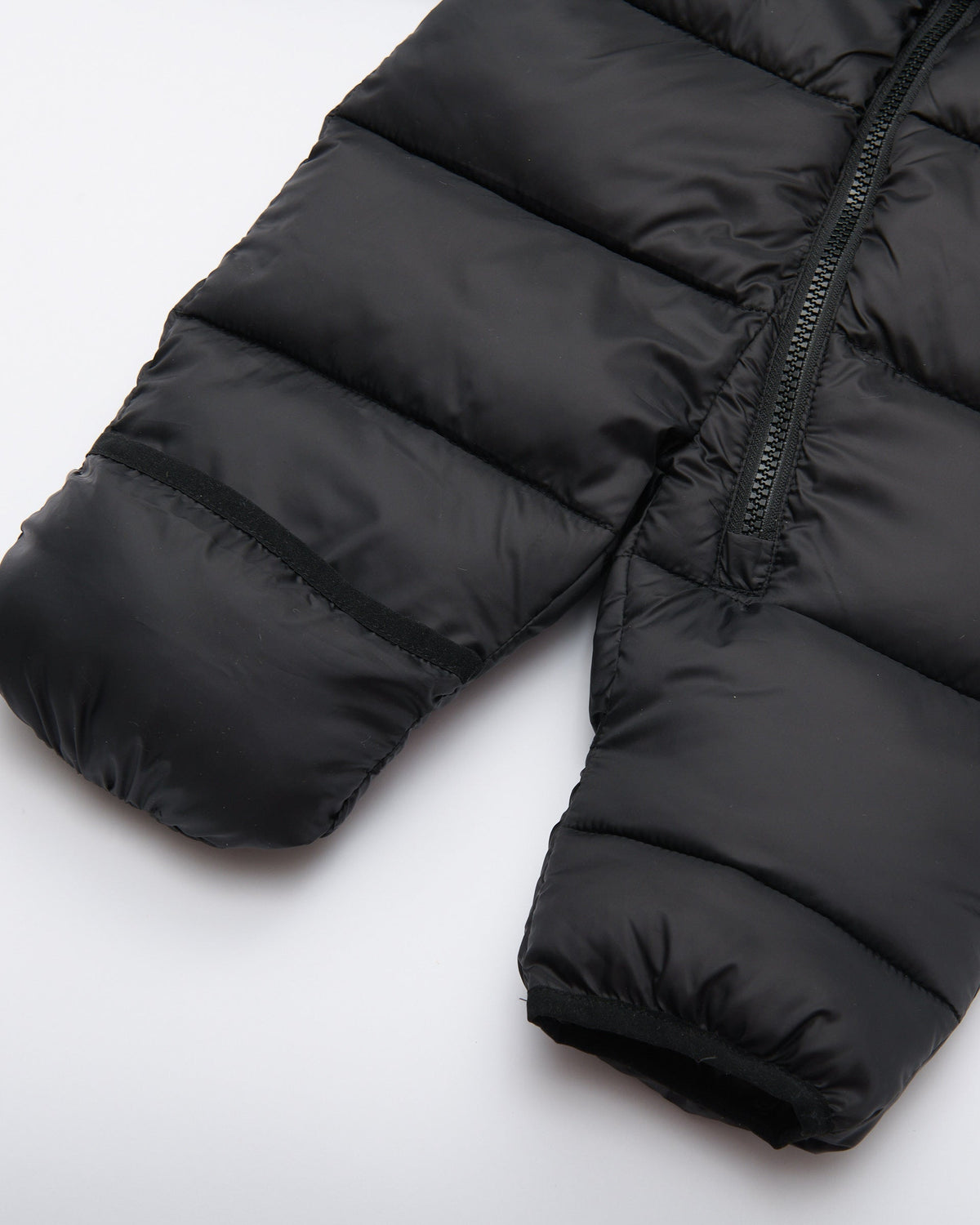 Black//