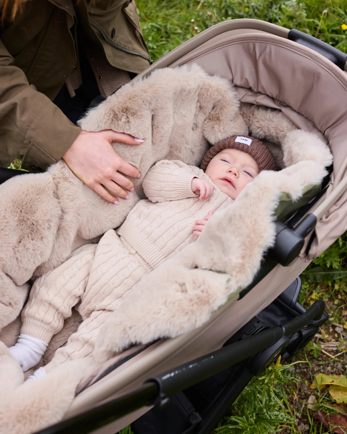 Moss Brown Faux Fur//