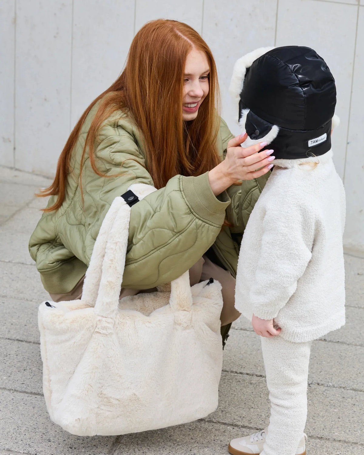 Black Liquid Shine Arctic Faux Fur//