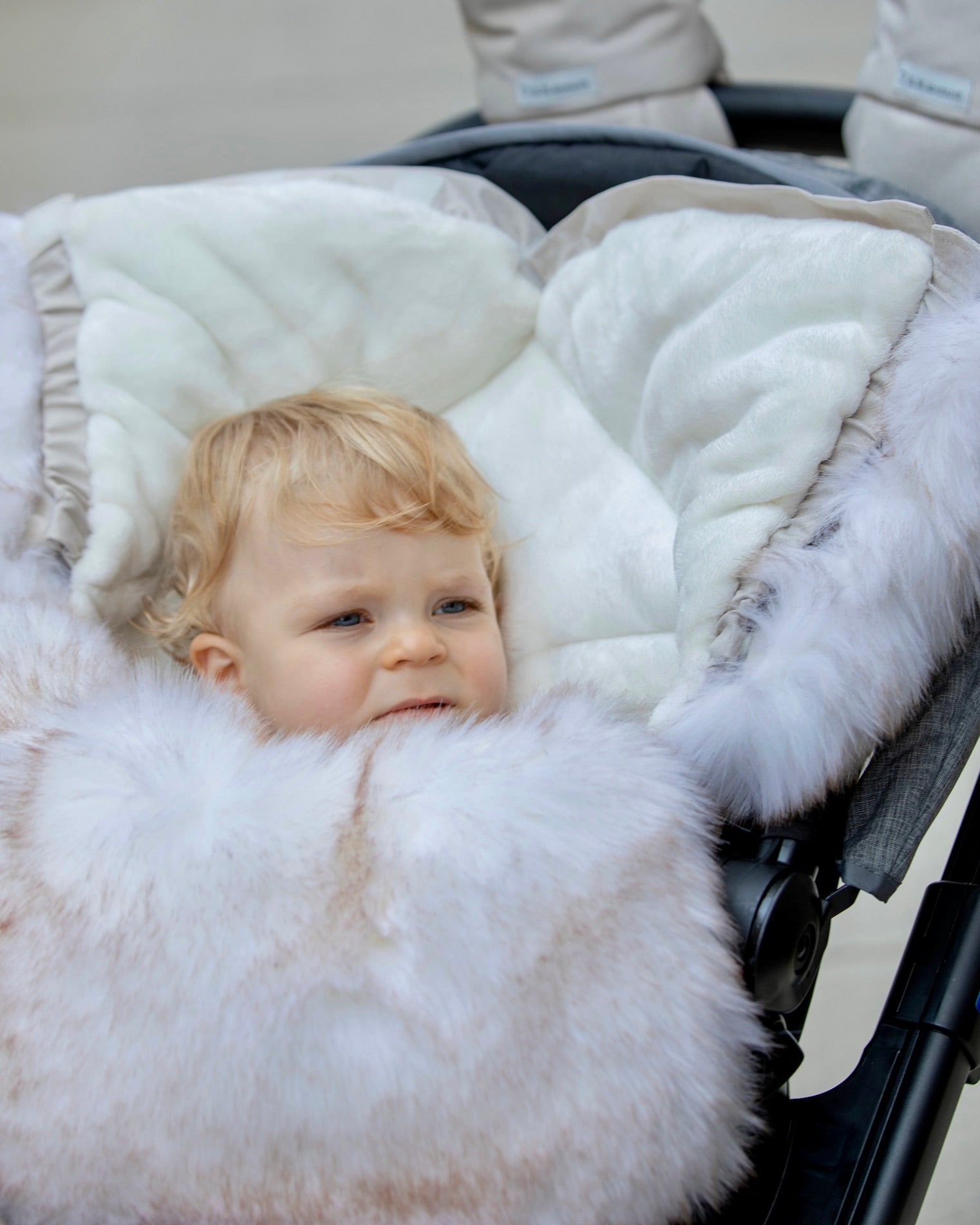 Heather Beige - White Faux Fur