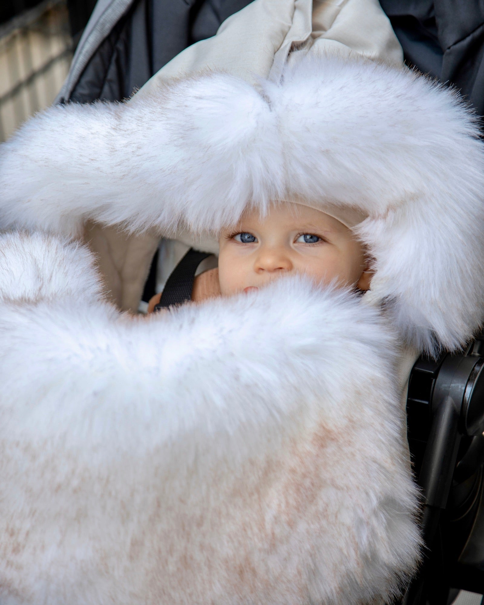Heather Beige - White Faux Fur