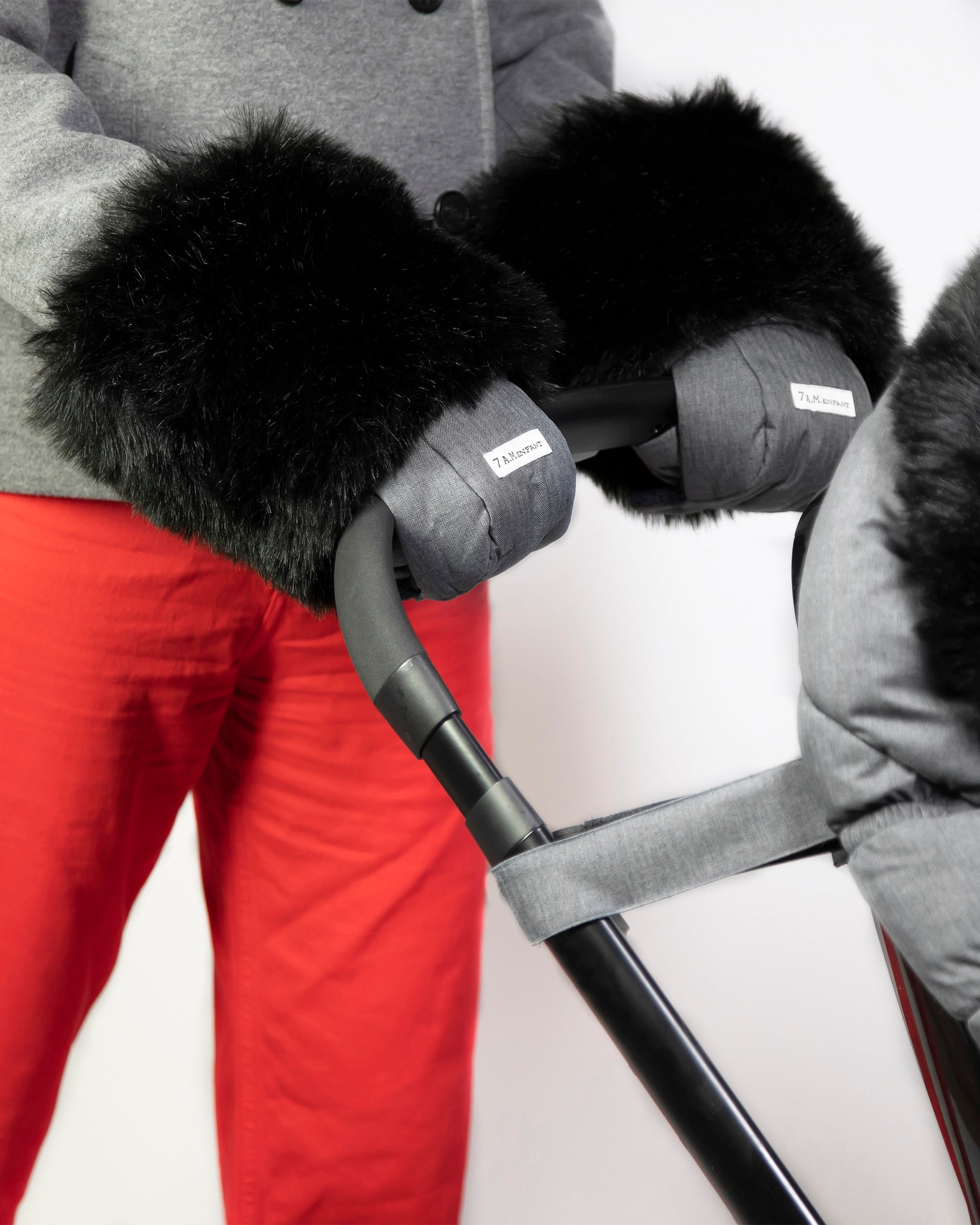 Heather Grey Dark - Black Faux Fur//