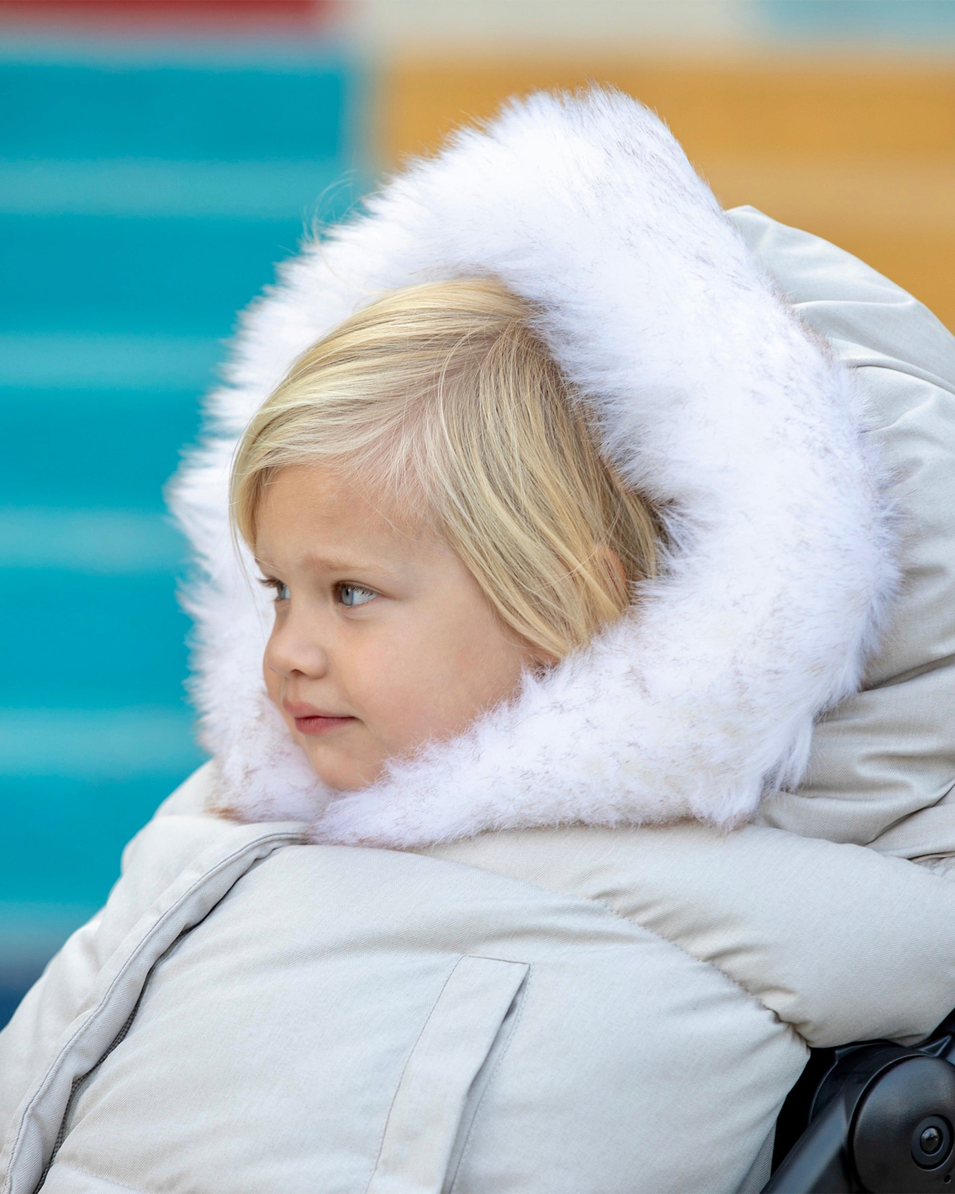 Heather Beige - White Faux Fur//
