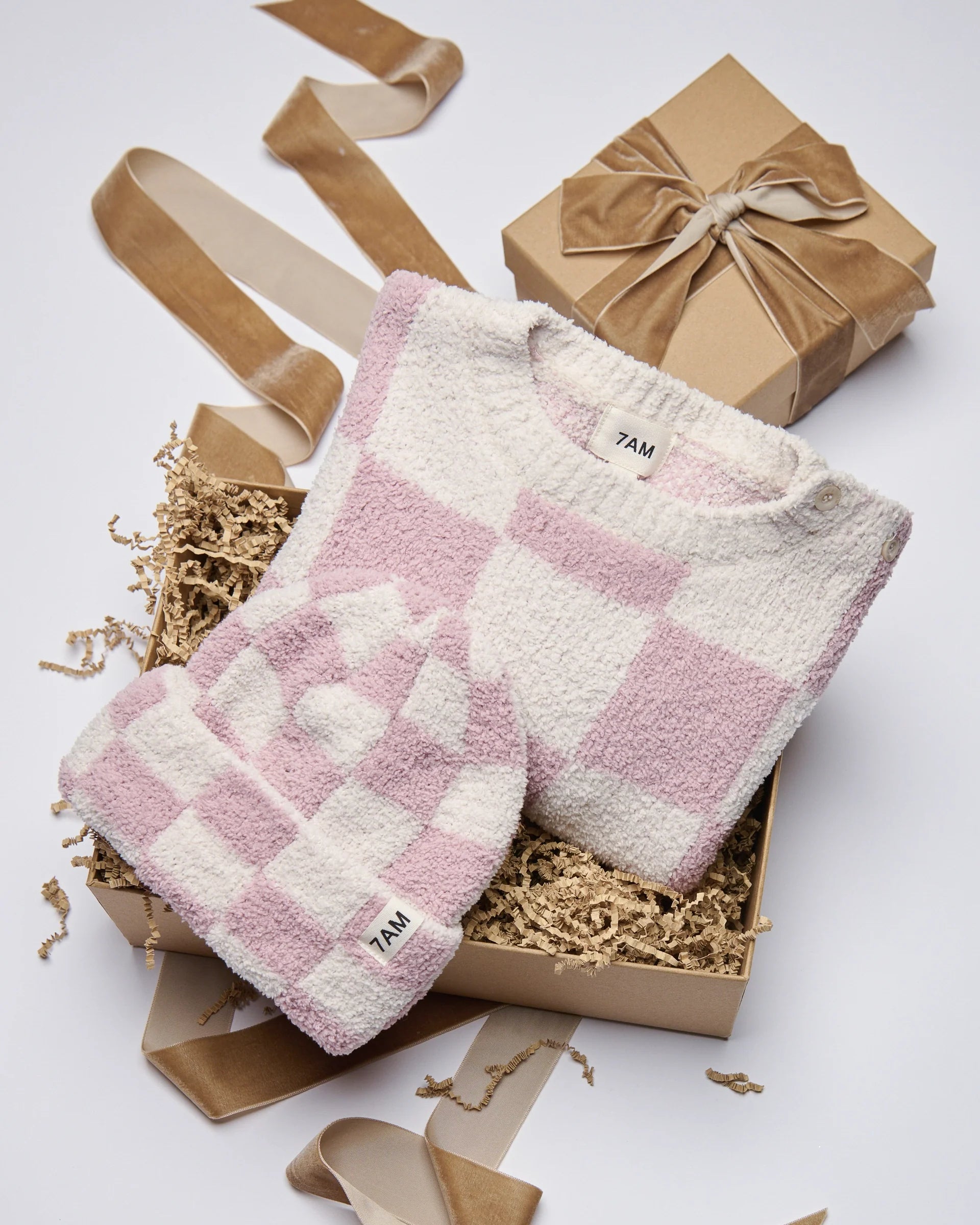 Ecru Ash Rose//