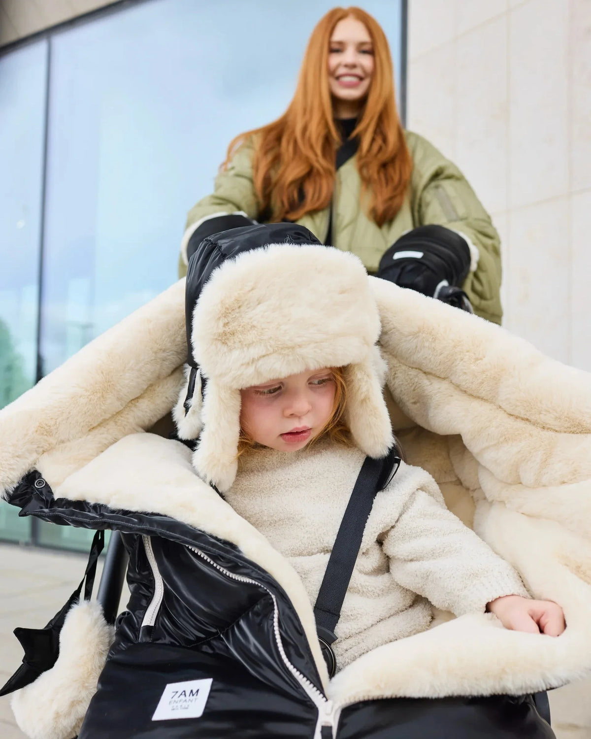 Black Liquid Shine Arctic Faux Fur//