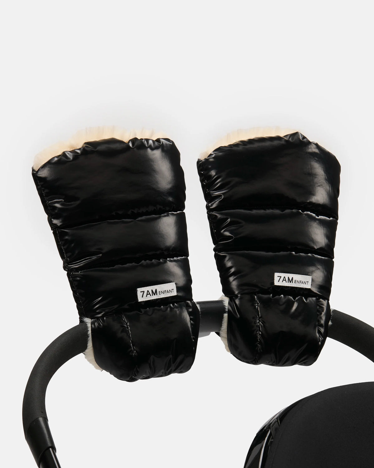 Black Liquid Shine Arctic Faux Fur//