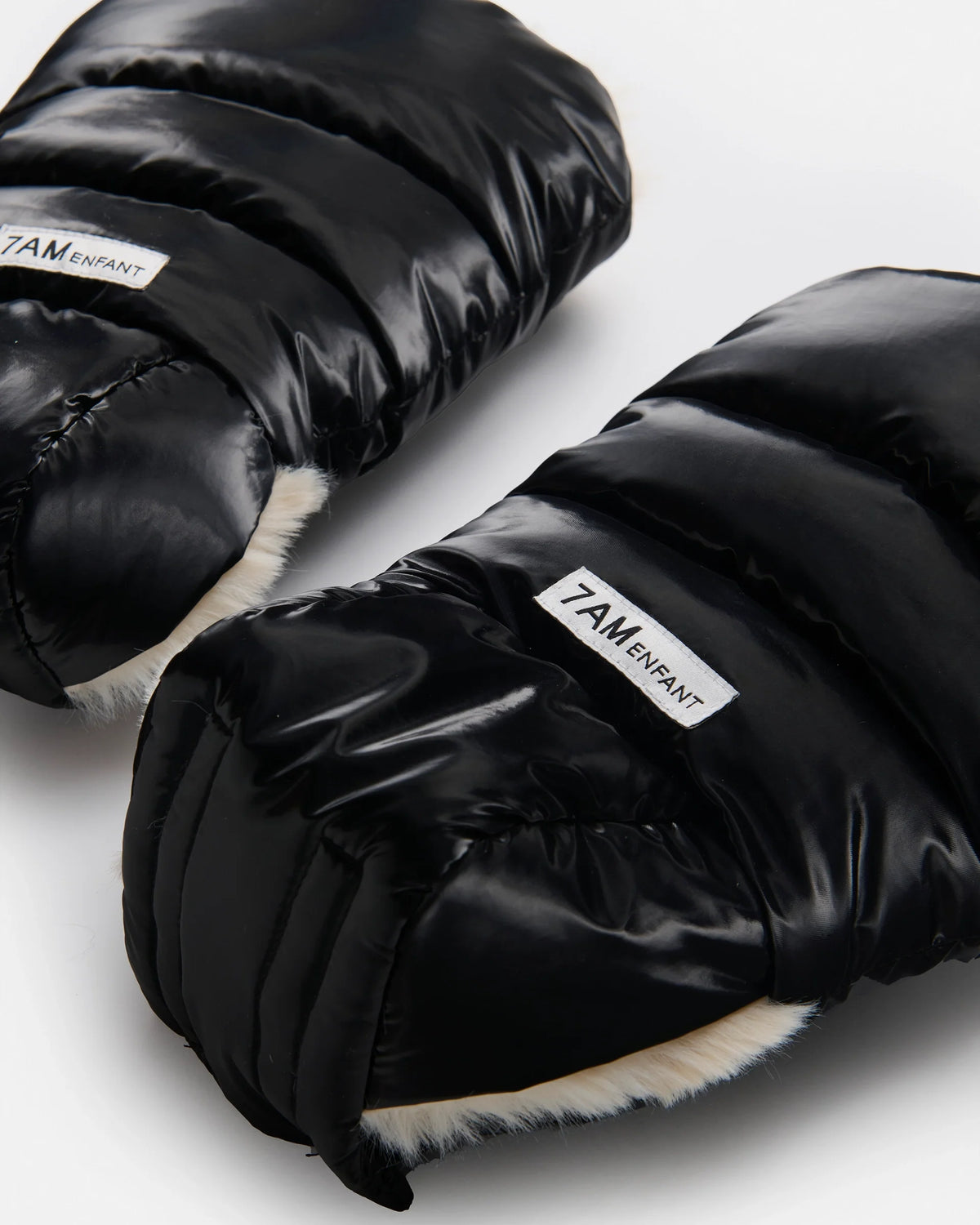 Black Liquid Shine Arctic Faux Fur//