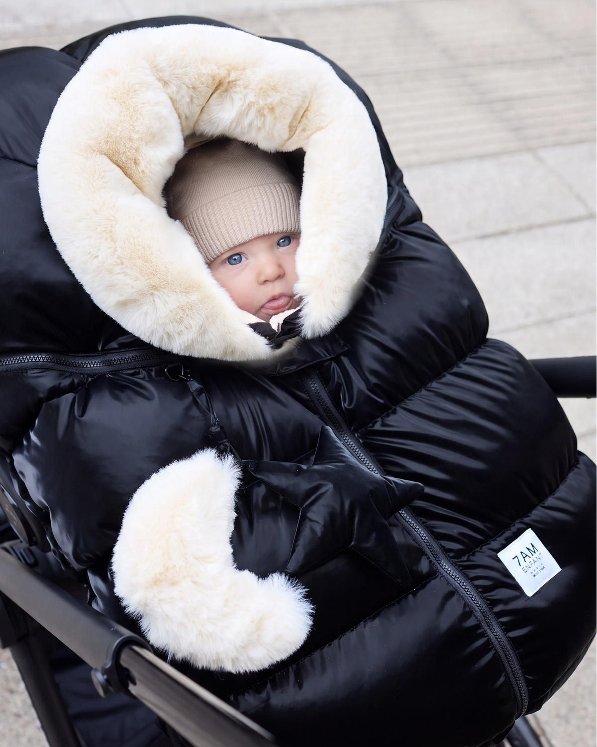 Black Liquid Shine Arctic Faux Fur//